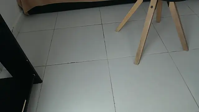 Michellee 20 online show from 10, 10, 2025