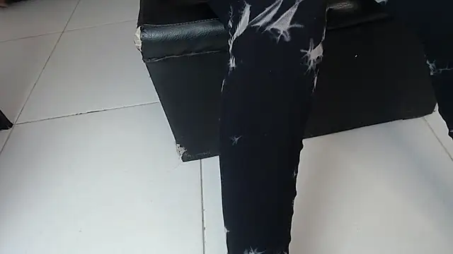 Michellee 20 online show from 11, 10, 2025