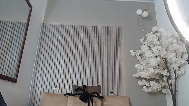 Michellee 20 online show from 12, 10, 2025