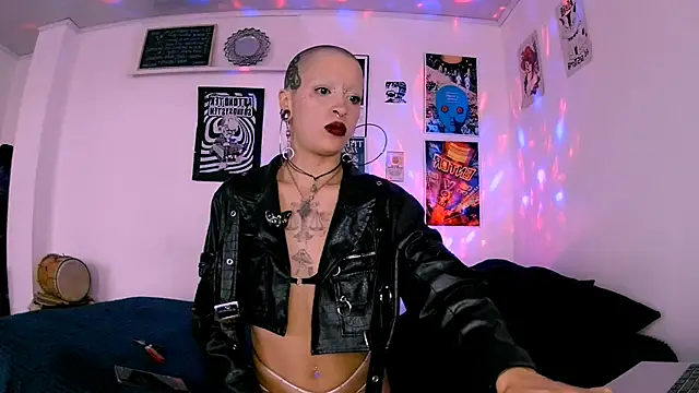 Snapshot of plutonbluemooon333 chatting on 4, 4, 2026 plutonbluemooon333 online show from 4, 4, 2026