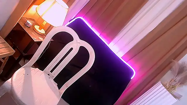 Snapshot of Chichiloeps chatting on 22, 10, 2025 Chichiloeps online show from 22, 10, 2025