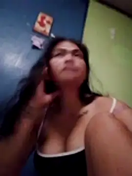 Snapshot of missluvv chatting on 4, 4, 2026 missluvv online show from 4, 4, 2026