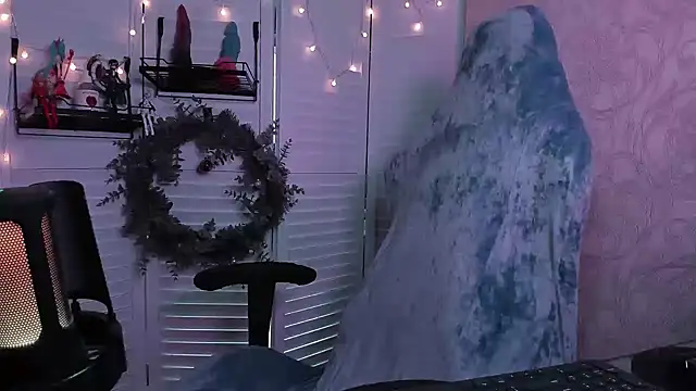 aestheticbeing online show from 15, 12, 2025