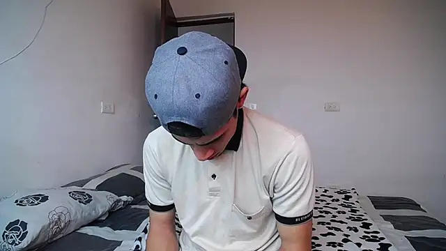 Candy Grey28 online show from 12, 10, 2025