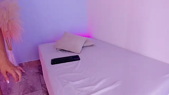 aleksandramiller  online show from 6, 7, 2026