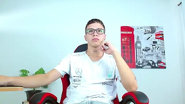 Cumandres18 online show from 10, 9, 2025