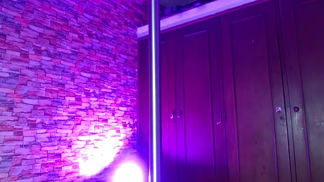 Snapshot of catalina_santana20 chatting on 20, 9, 2025 catalina santana20 online show from 20, 9, 2025