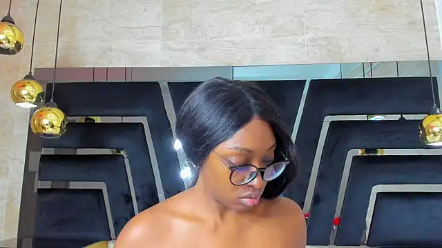 Snapshot of YallianaBrooks chatting on 19, 6, 2026 YallianaBrooks online show from 19, 6, 2026