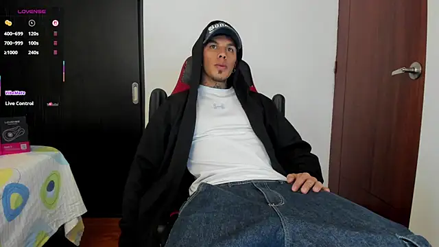 Snapshot of Savajelust chatting on 24, 9, 2025 Savajelust online show from 24, 9, 2025