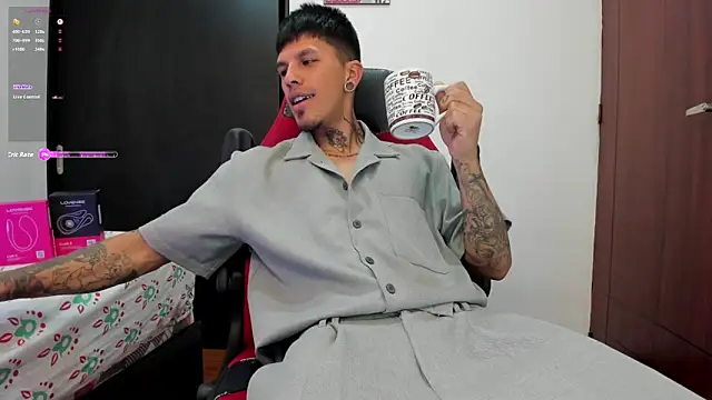 Snapshot of Savajelust chatting on 30, 9, 2025 Savajelust online show from 30, 9, 2025