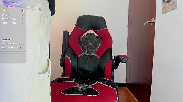 Snapshot of Savajelust chatting on 8, 10, 2025 Savajelust online show from 8, 10, 2025