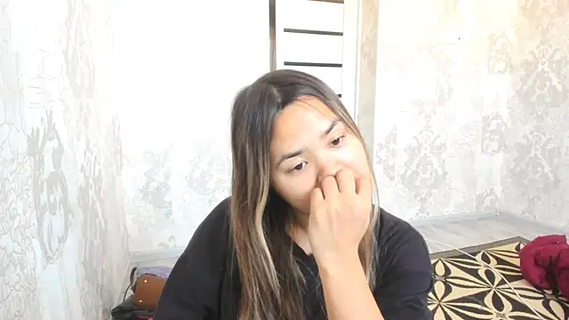 Snapshot of saika_blush chatting on 24, 11, 2025 saika blush online show from 24, 11, 2025