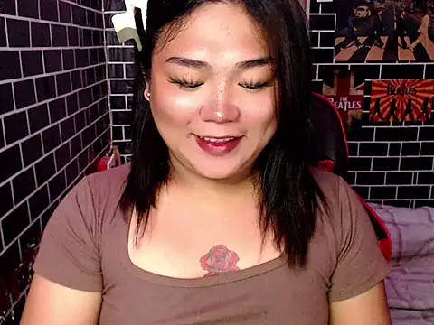 Snapshot of luluakovi_69 chatting on 25, 9, 2025 luluakovi 69 online show from 25, 9, 2025