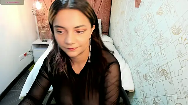 Kiara Cruz   online show from 29, 4, 2026