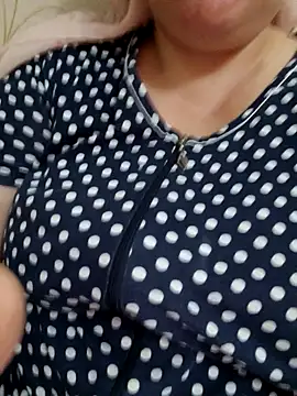 Snapshot of Uzhili chatting on 30, 10, 2025 Uzhili online show from 30, 10, 2025