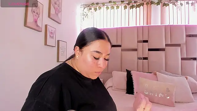 Zoey thompson online show from 30, 11, 2025