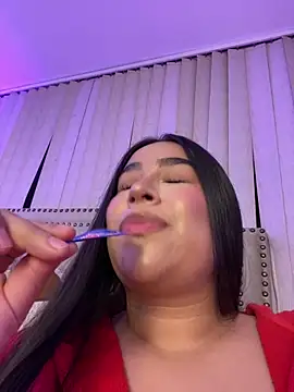 Zoey thompson online show from 30, 4, 2026