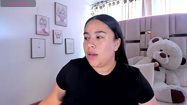 Zoey thompson online show from 4, 7, 2026