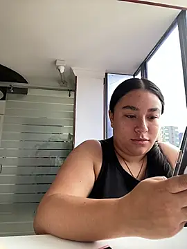 Zoey thompson online show from 24, 7, 2026