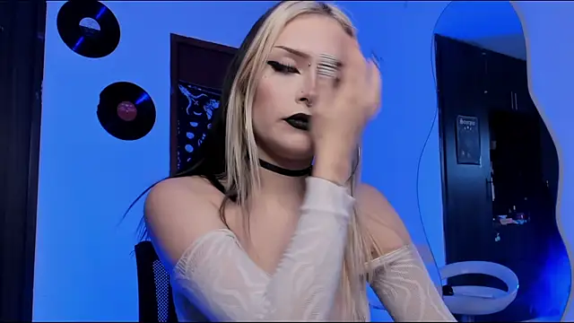 Snapshot of missluna27 chatting on 2, 10, 2025 missluna27 online show from 2, 10, 2025