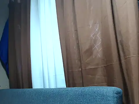 Snapshot of roseluv_hot chatting on 14, 11, 2025 roseluv hot online show from 14, 11, 2025