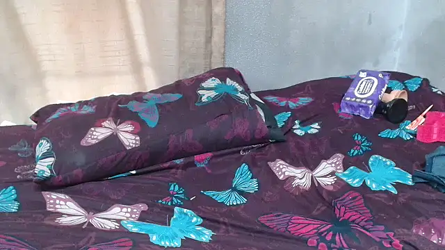 Snapshot of curvydarckcohocolate chatting on 27, 9, 2025 curvydarckcohocolate online show from 27, 9, 2025