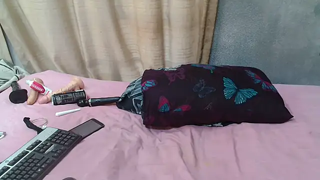 Snapshot of curvydarckcohocolate chatting on 11, 2, 2026 curvydarckcohocolate online show from 11, 2, 2026