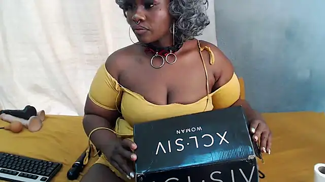 curvydarckcohocolate online show from 1, 5, 2026