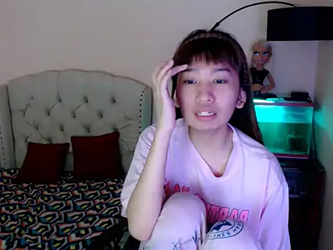 ShantalFoxxy  online show from 6, 2, 2026