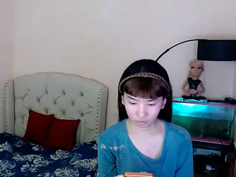 ShantalFoxxy  online show from 27, 4, 2026