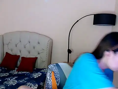 ShantalFoxxy  online show from 23, 6, 2026
