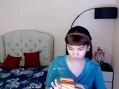 ShantalFoxxy  online show from 8, 7, 2026