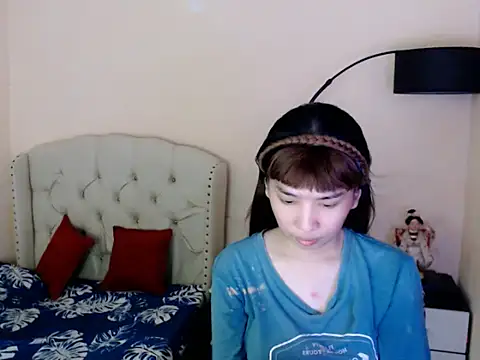 ShantalFoxxy  online show from 14, 7, 2026