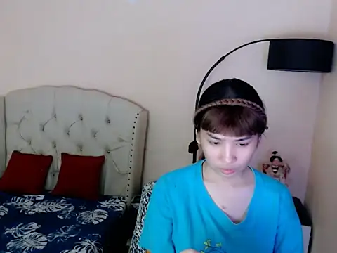 ShantalFoxxy  online show from 17, 7, 2026