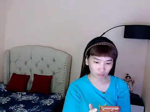 ShantalFoxxy  online show from 18, 7, 2026