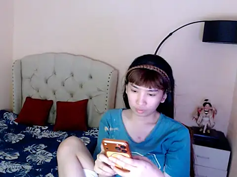 ShantalFoxxy  online show from 19, 7, 2026