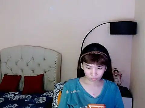 ShantalFoxxy  online show from 20, 7, 2026