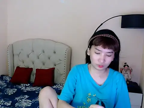 ShantalFoxxy  online show from 24, 7, 2026
