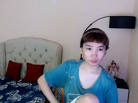 ShantalFoxxy  online show from 6, 8, 2026