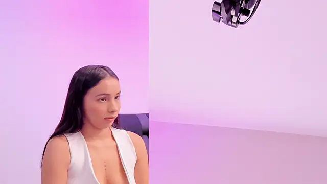 Snapshot of maily_zanss chatting on 26, 6, 2026 maily zanss online show from 26, 6, 2026