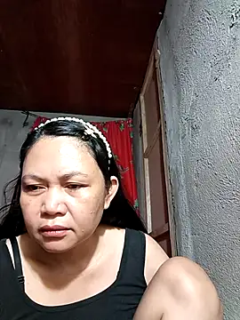 Everleigh mom online show from 28, 9, 2025