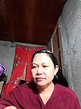 Everleigh mom online show from 13, 10, 2025