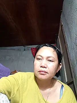 Everleigh mom online show from 3, 11, 2025