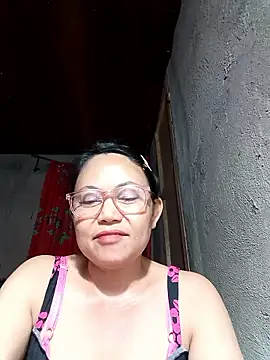 Everleigh mom online show from 9, 1, 2026