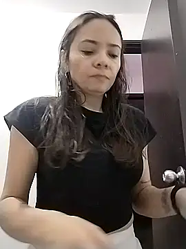 Cami Konor online show from 18, 9, 2025