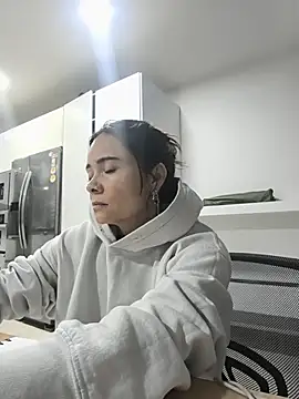 Cami Konor online show from 29, 7, 2026