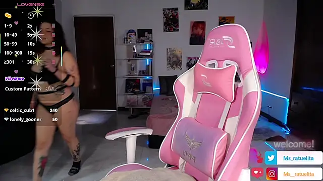 hazyjane  online show from 15, 10, 2025