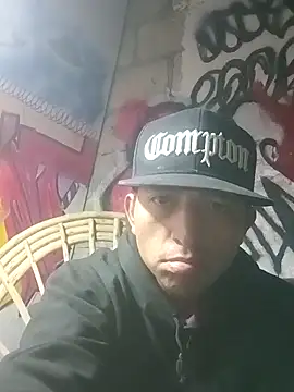 Snapshot of Narckse chatting on 17, 9, 2025 Narckse online show from 17, 9, 2025