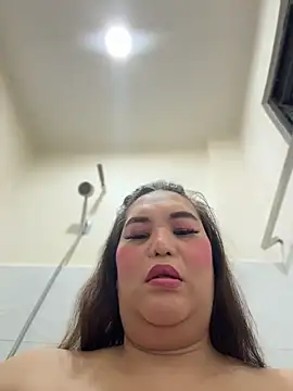 ashleygrahamts online show from 21, 10, 2025