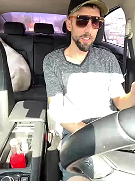 Snapshot of thejohnryancollection chatting on 25, 9, 2025 thejohnryancollection online show from 25, 9, 2025